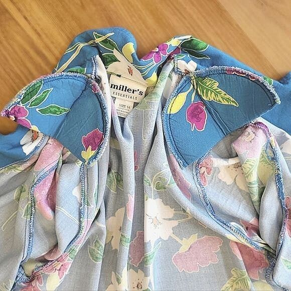 Vtg blue floral short sleeve button-down shirt - Picture 6 of 15